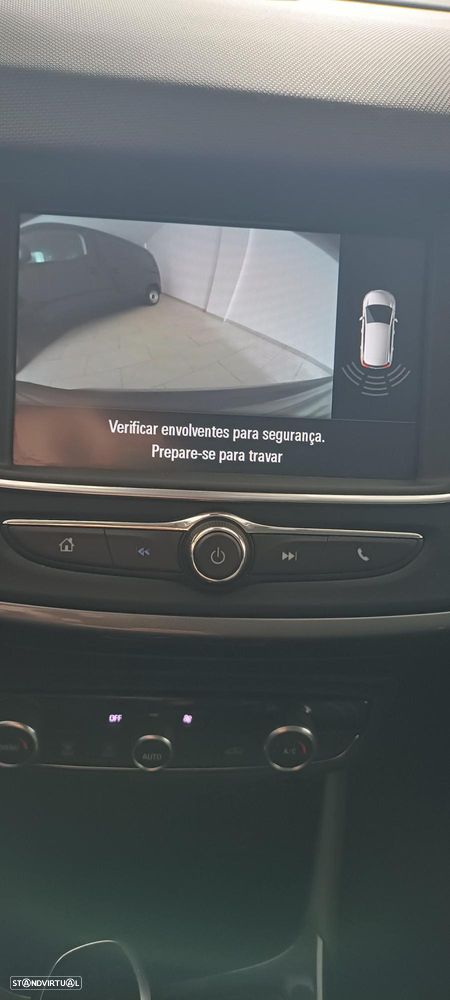 Opel Crossland 1.2 T Design & Tech - 12