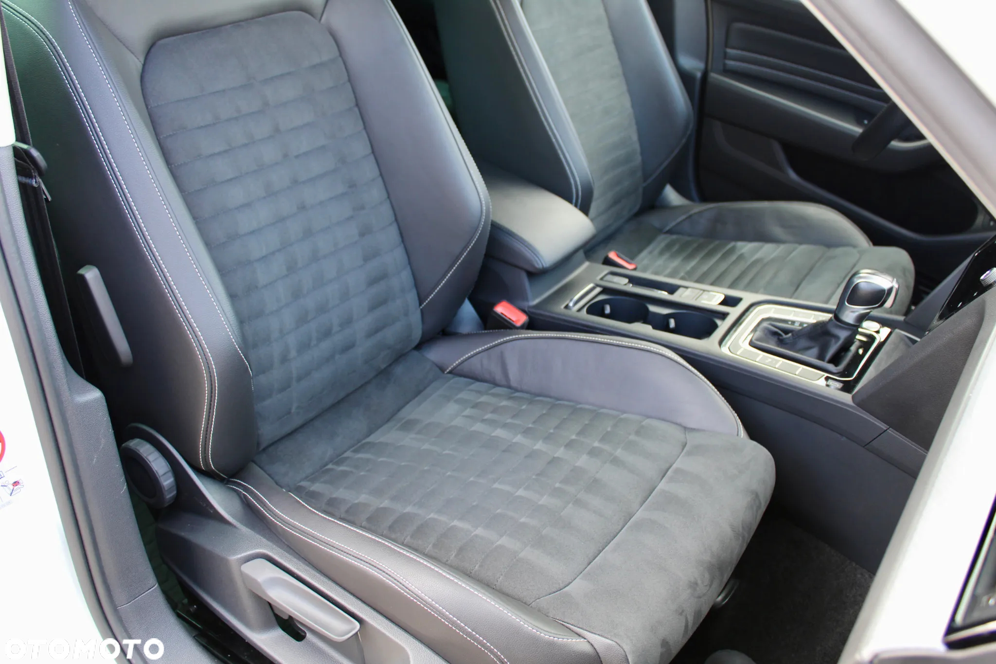 Volkswagen Passat 1.4 TSI Plug-In Hybrid GTE DSG - 36