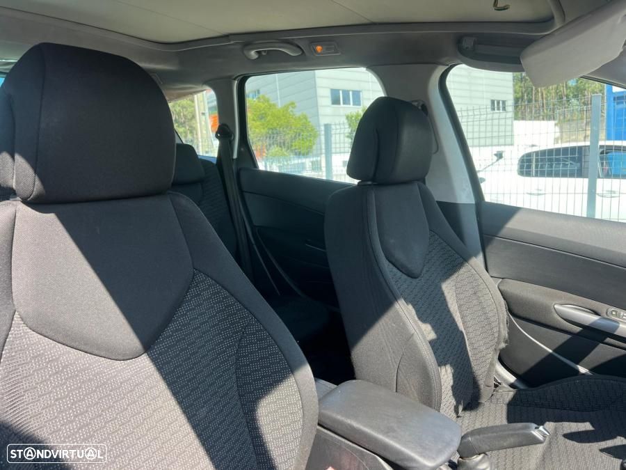 Peugeot 308 SW 1.6 HDi Executive CVM6 - 6