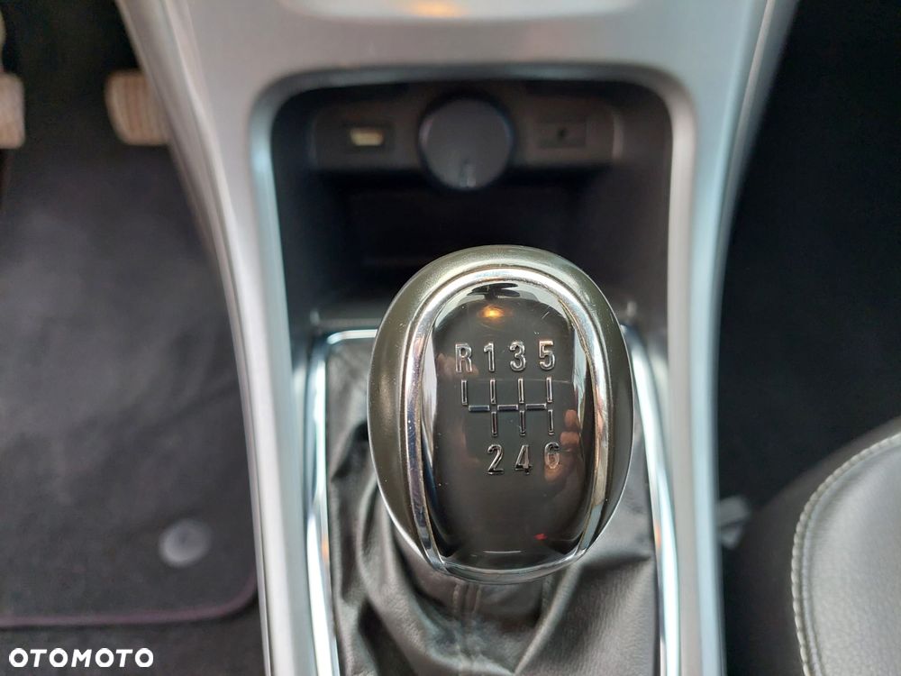 Opel Astra 1.4 Turbo Exklusiv - 23