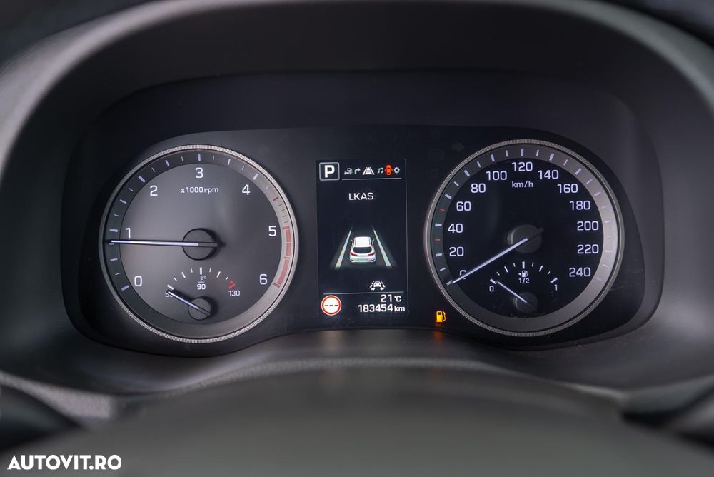Hyundai Tucson 2.0 CRDI 4WD Automatik Style - 17