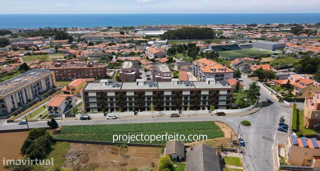 Apartamento T2 para venda em Arcozelo, último andar com terraço/varand - Grande imagem: 2/11