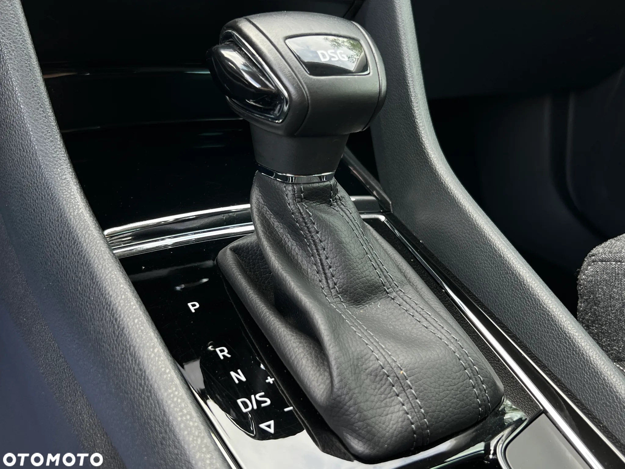 Skoda Karoq 1.5 TSI ACT 4x2 Style DSG - 31