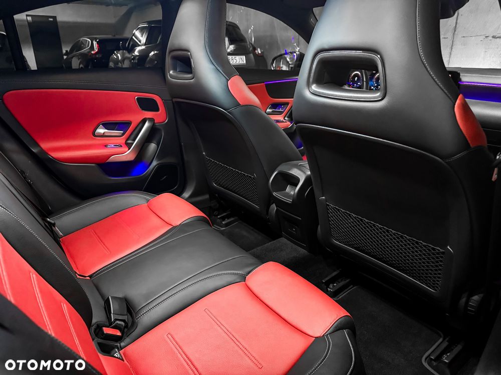 Mercedes-Benz CLA 250 E AMG Line 8G-DCT - 36