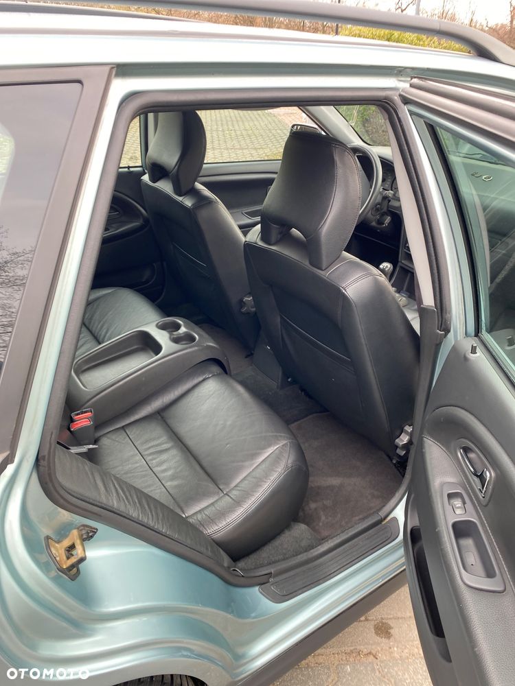 Volvo V40 1.9D - 11