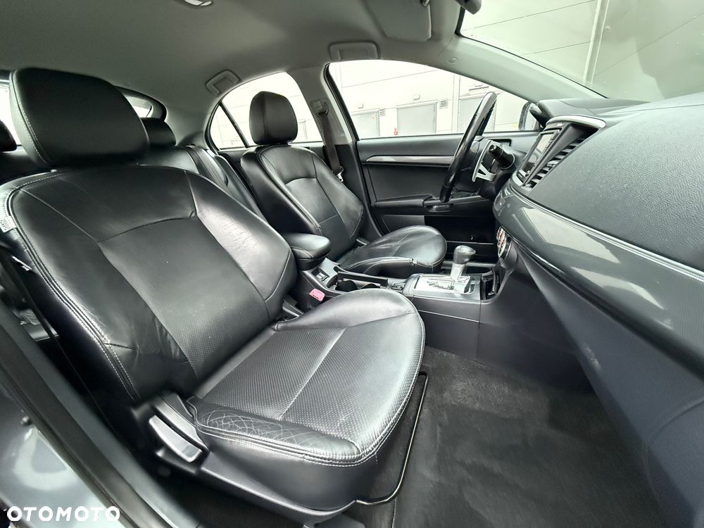 Mitsubishi Lancer - 32