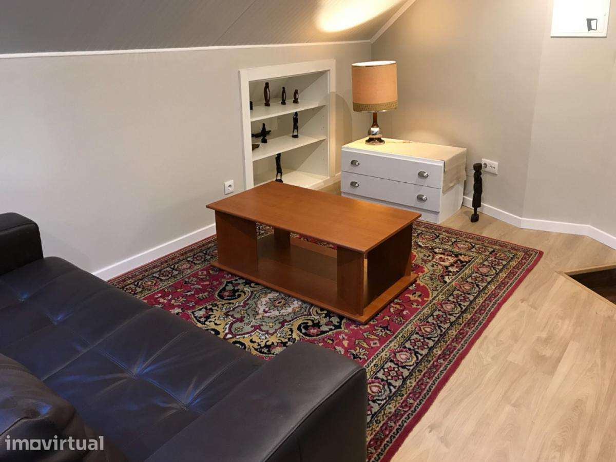 Quarto - localizado em Pontinha Lisbon - Grande imagem: 5/13