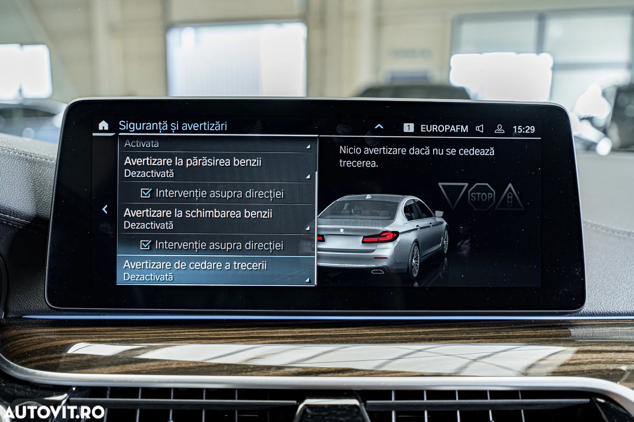 BMW Seria 5 530e xDrive AT PHEV - 11