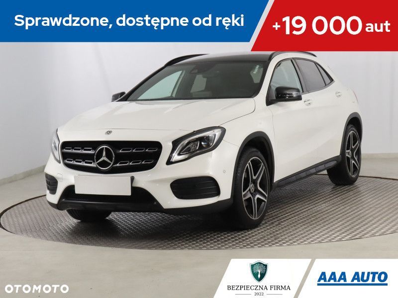 Mercedes-Benz GLA - 1