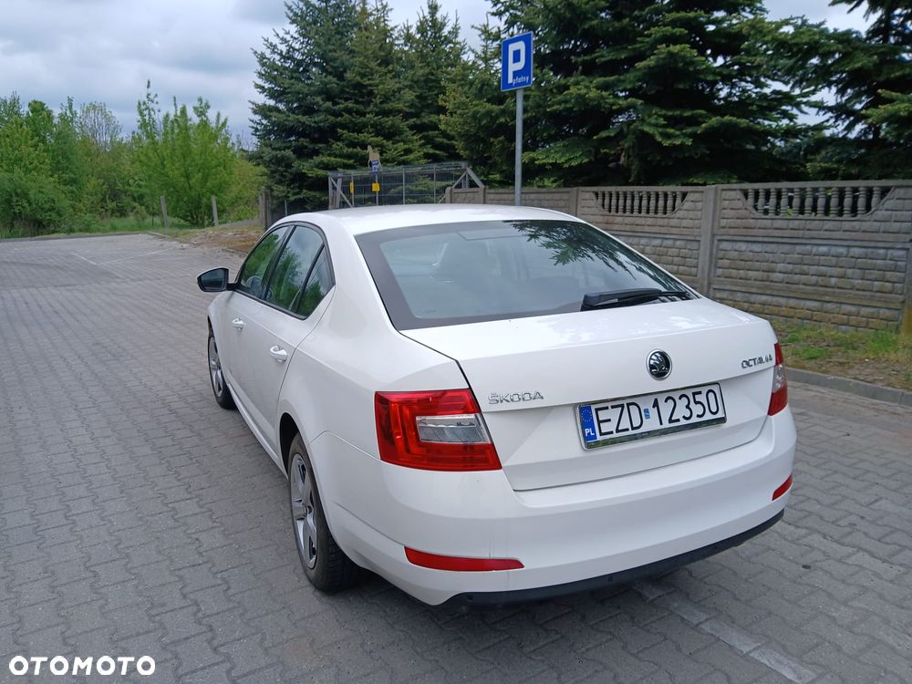 Skoda Octavia 1.6 TDI Solution - 3