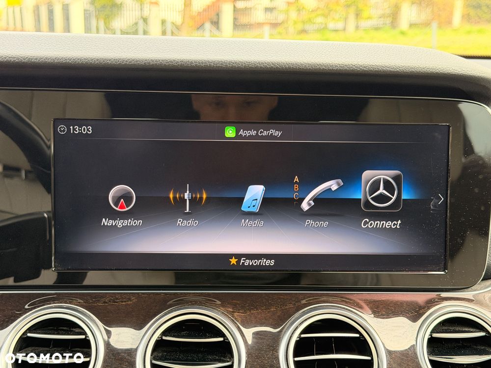 Mercedes-Benz Klasa E 300 9G-TRONIC AMG Line - 19