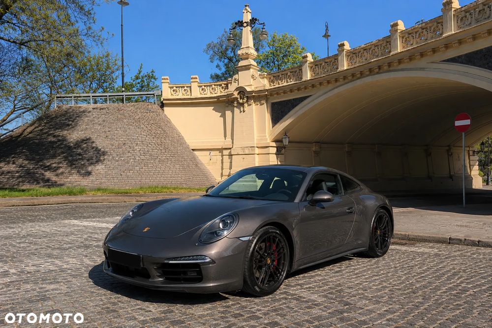 Porsche 911 Carrera 4S - 15