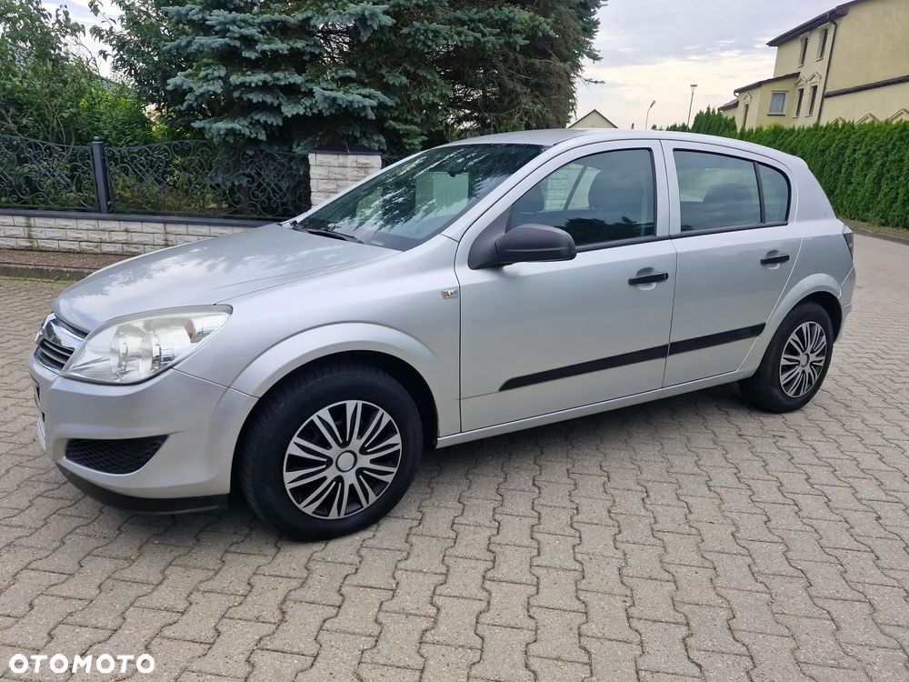 Opel Astra 1.6 Enjoy - 1