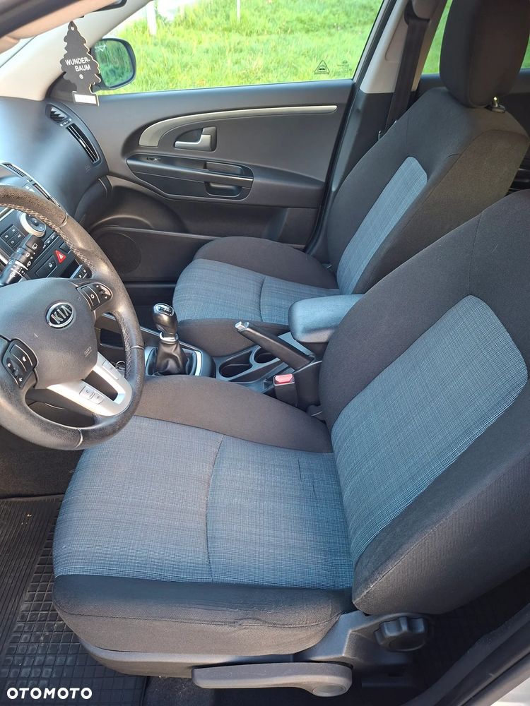 Kia Ceed - 7
