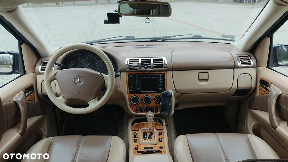 Mercedes-Benz ML - 11