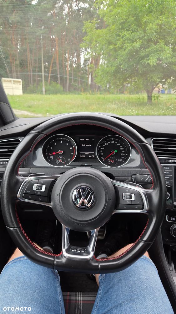 Volkswagen Golf - 12