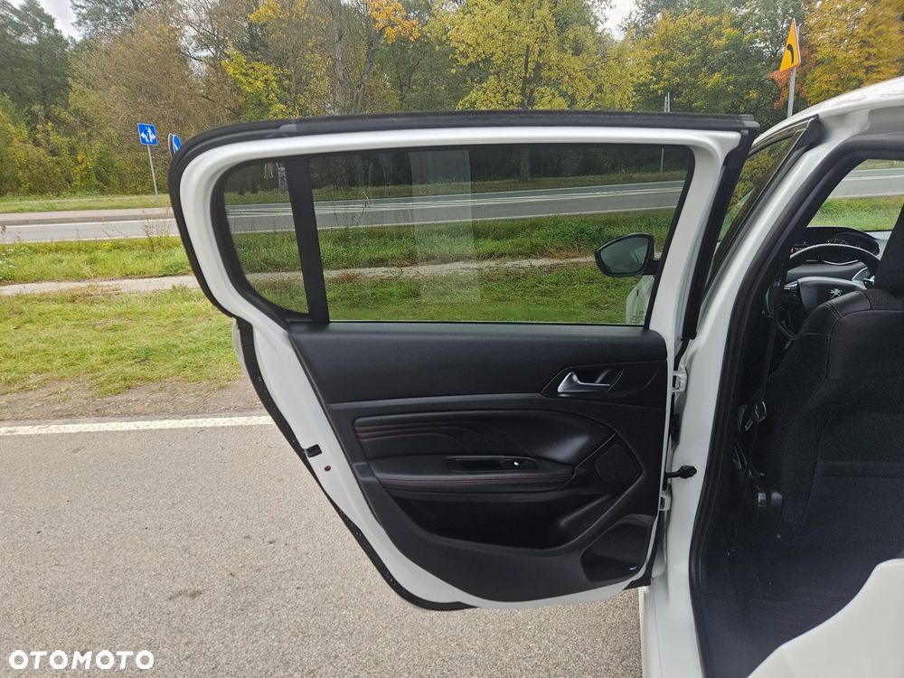 Peugeot 308 PureTech 130 EAT6 Stop & Start GT-Line Edition - 36