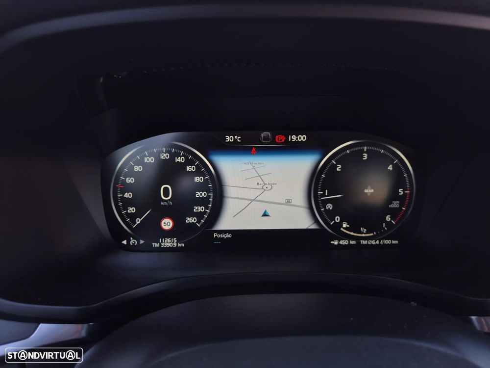 Volvo V60 2.0 D3 Momentum Plus - 26
