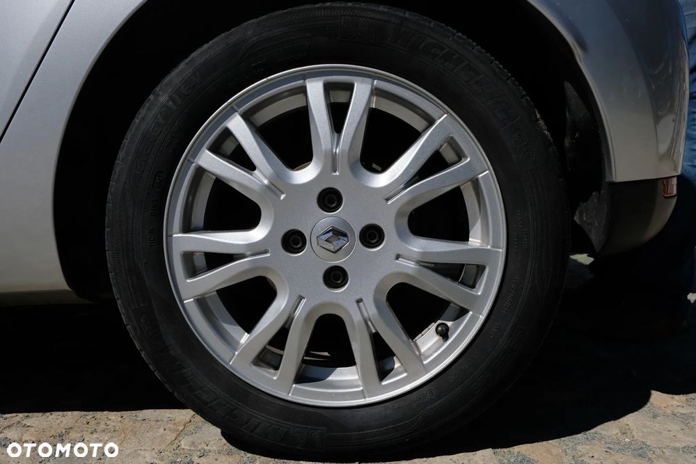 Renault Clio - 16