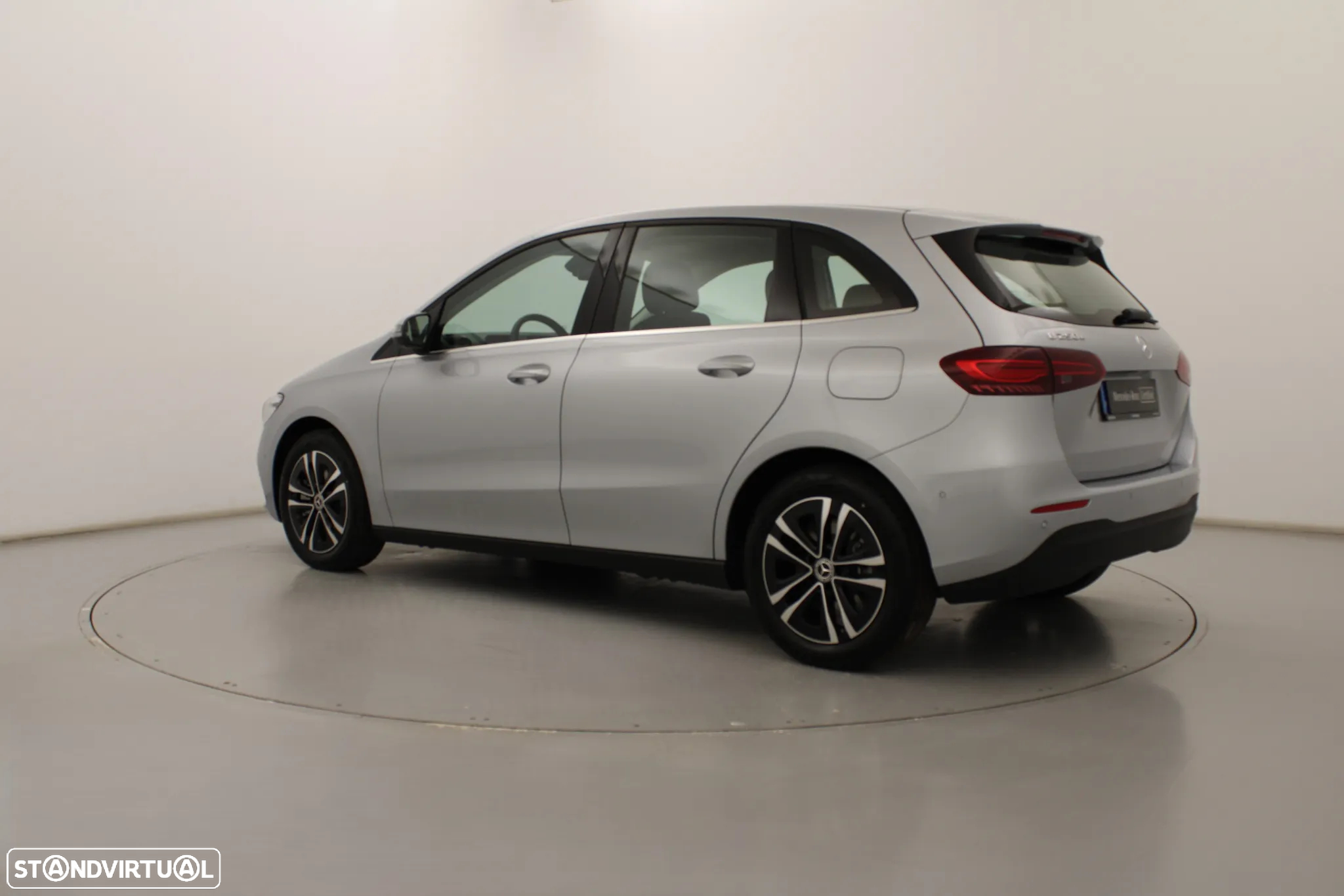 Mercedes-Benz B 250 e - 10