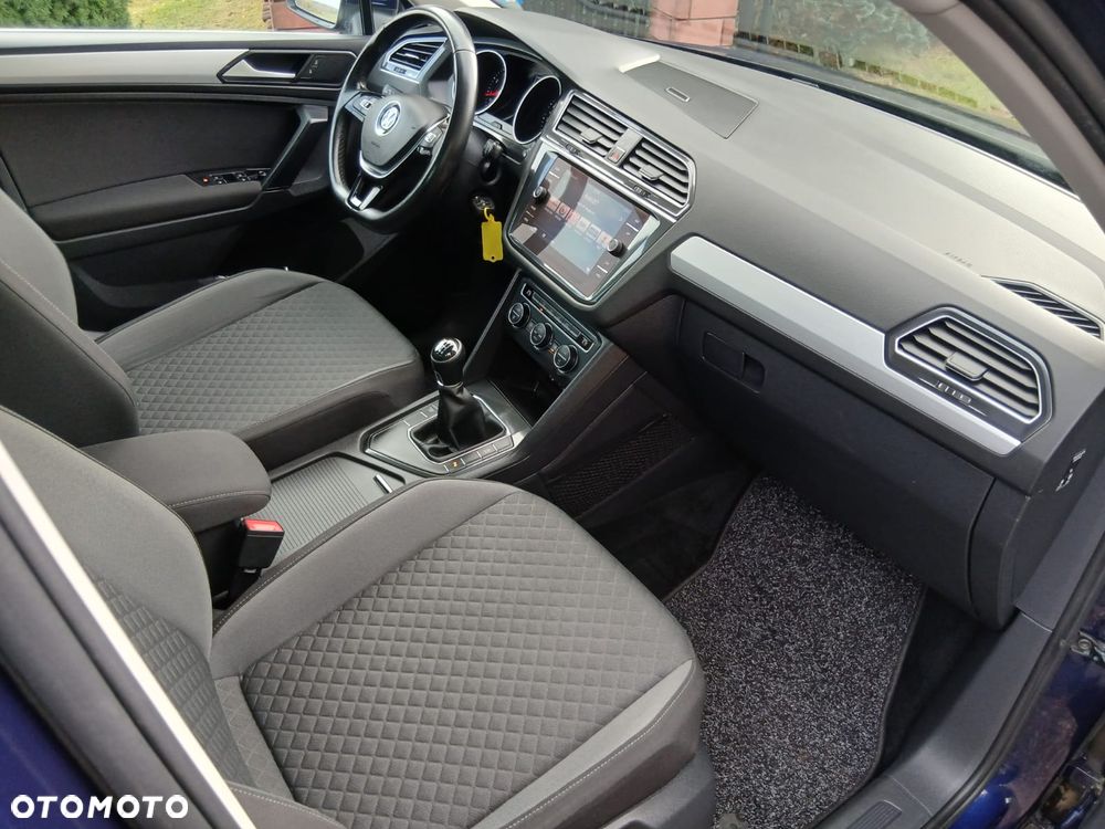 Volkswagen Tiguan - 35