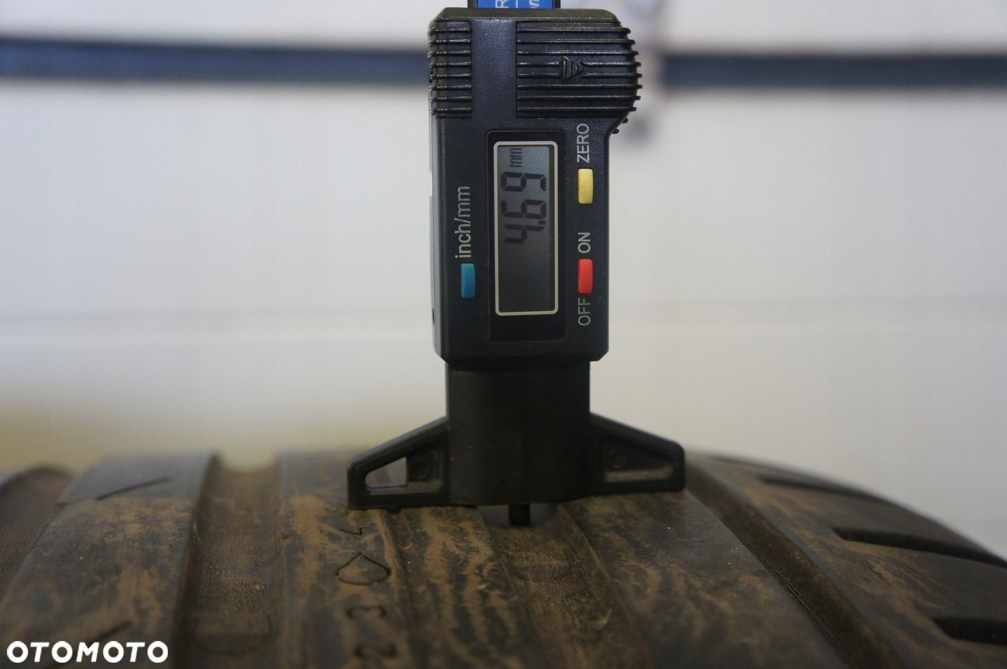 NR 519 Opony Letnie 255/55/18 Nokian Bieżnik ok. 4mm - 7