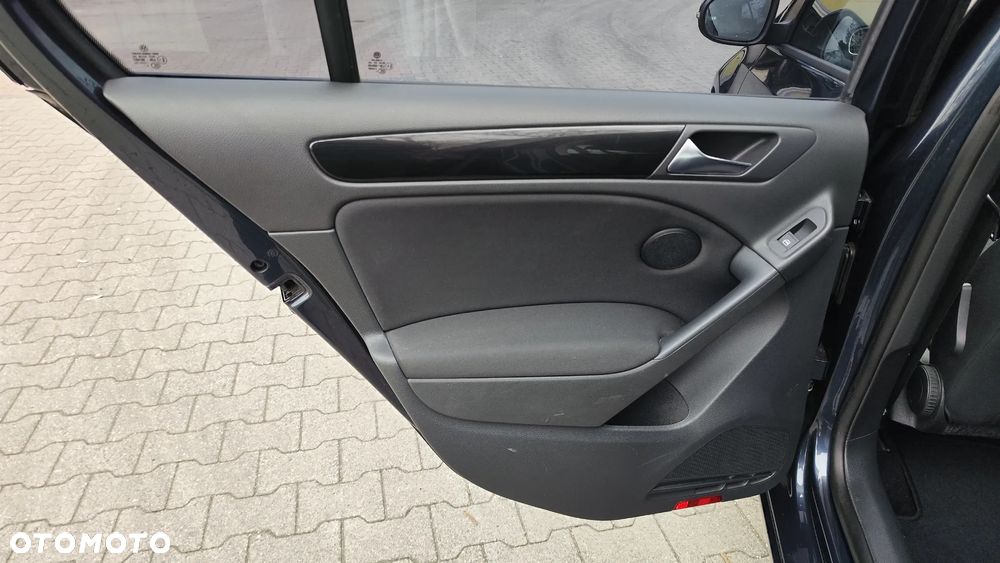 Volkswagen Golf 1.6 Comfortline - 23