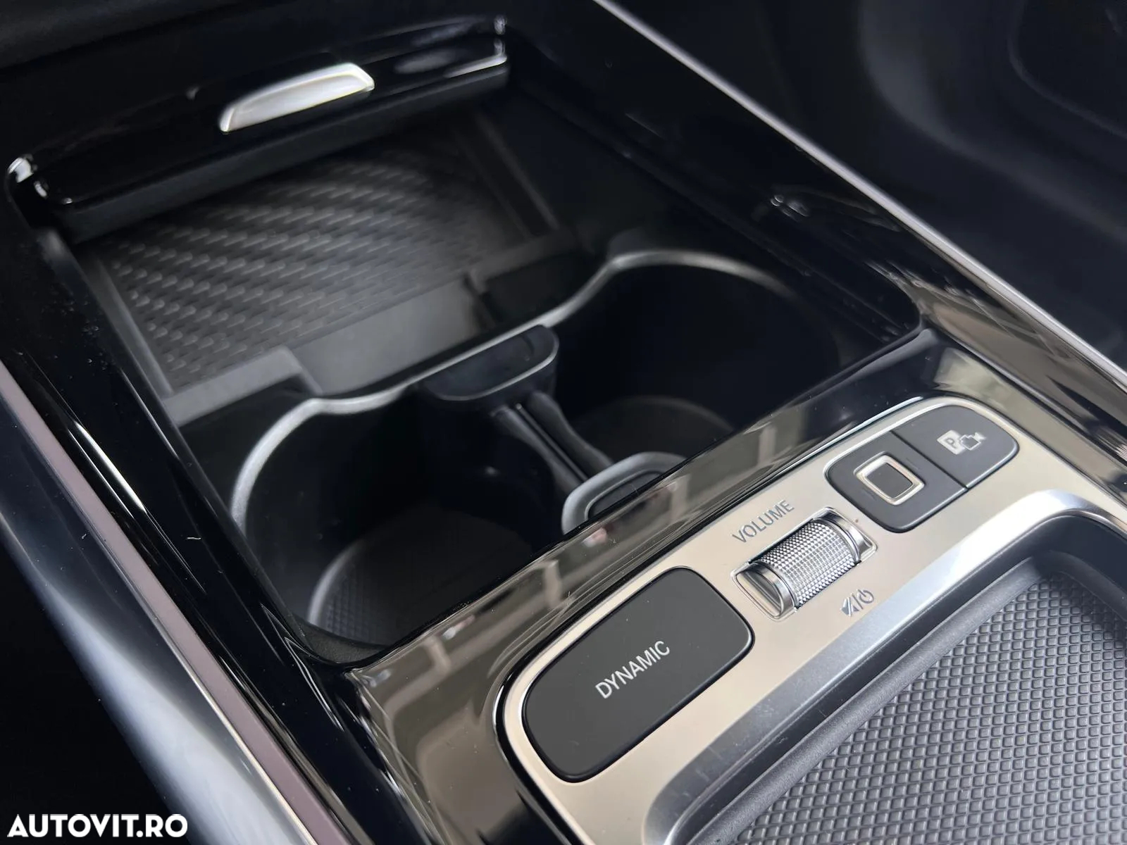 Mercedes-Benz EQA 250+ - 16
