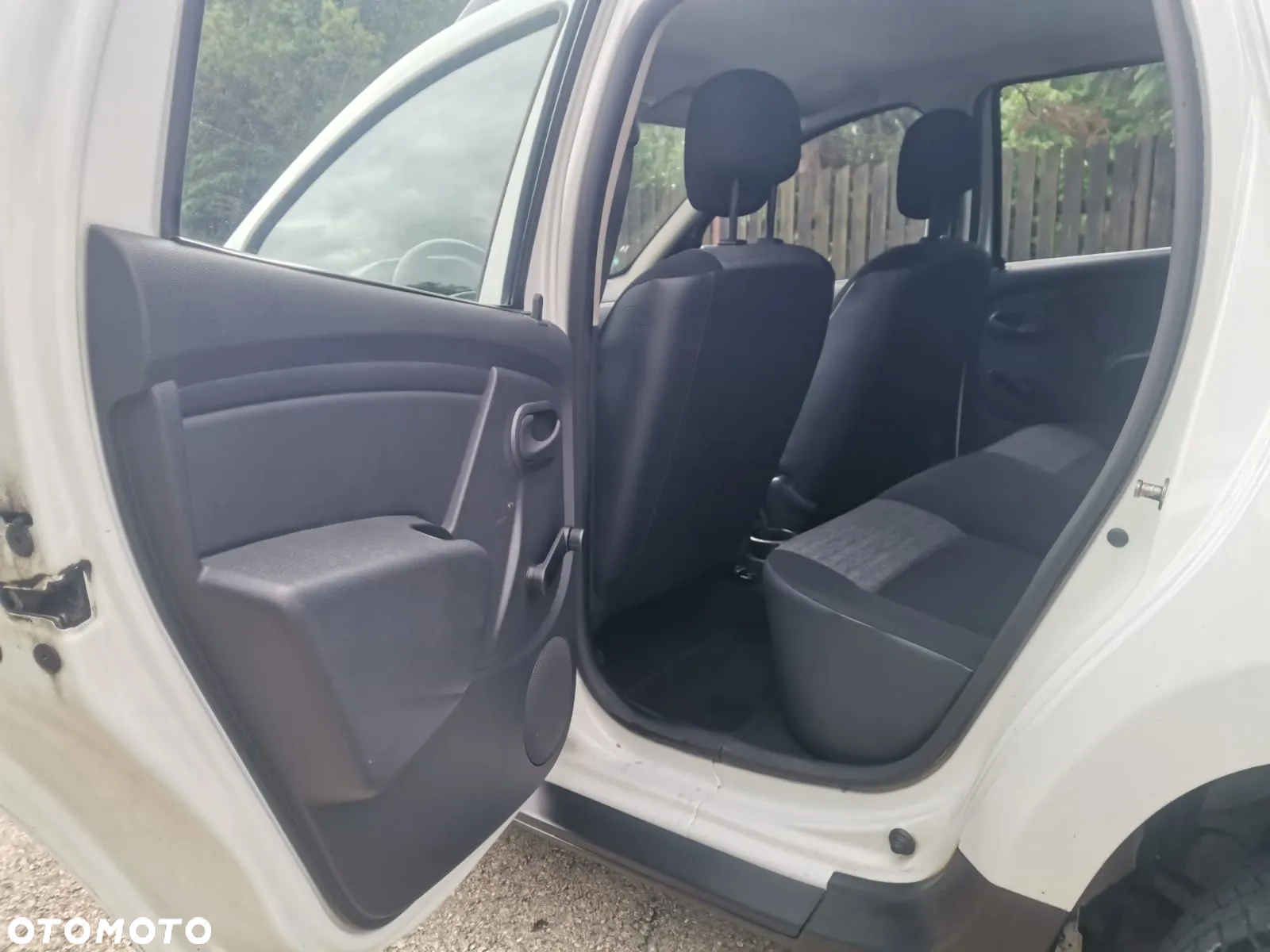 Dacia Duster 1.6 16V 4x2 - 9