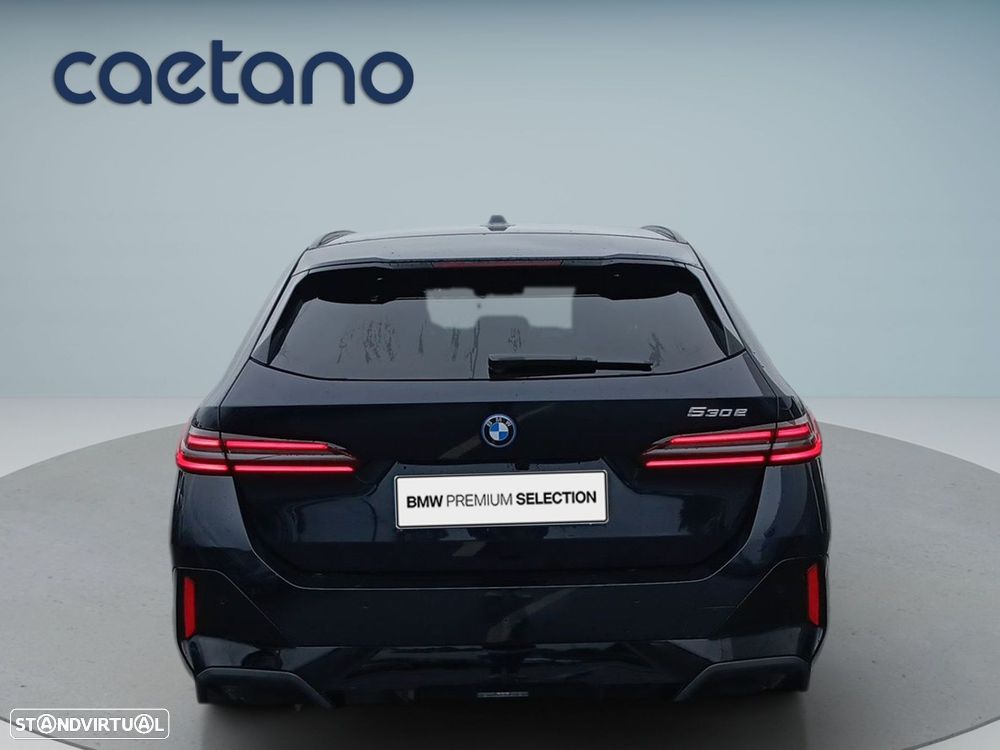 BMW 530 e Pack Desportivo M Pro - 7