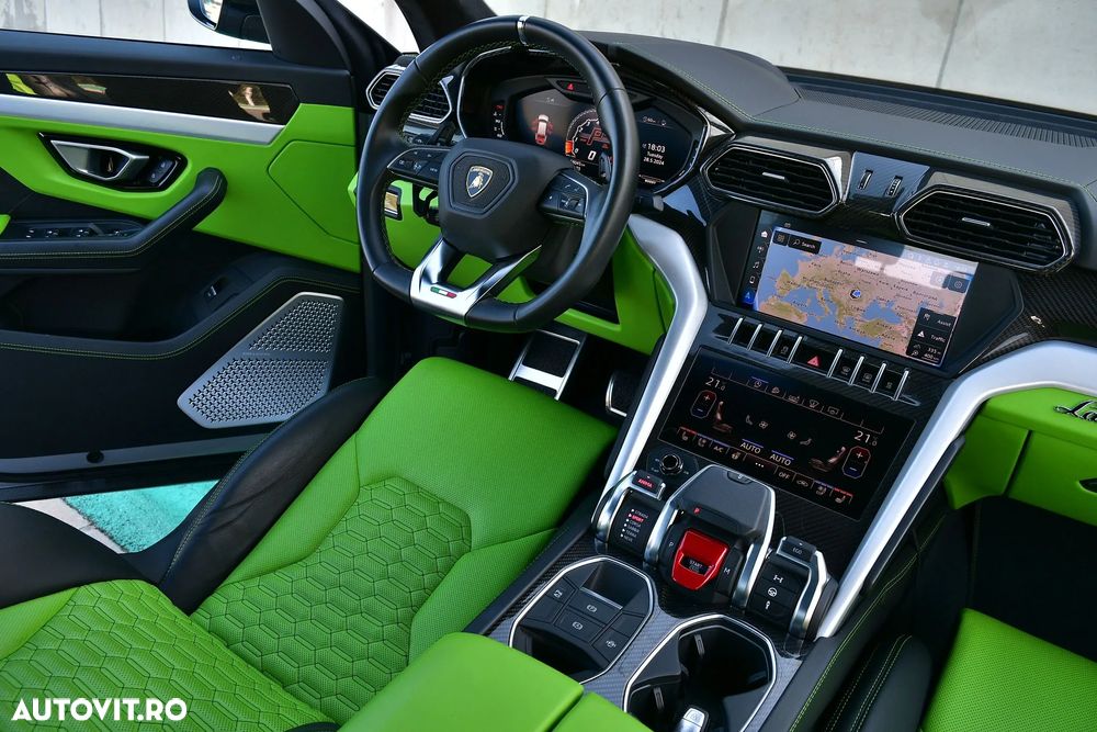 Lamborghini URUS Standard - 4