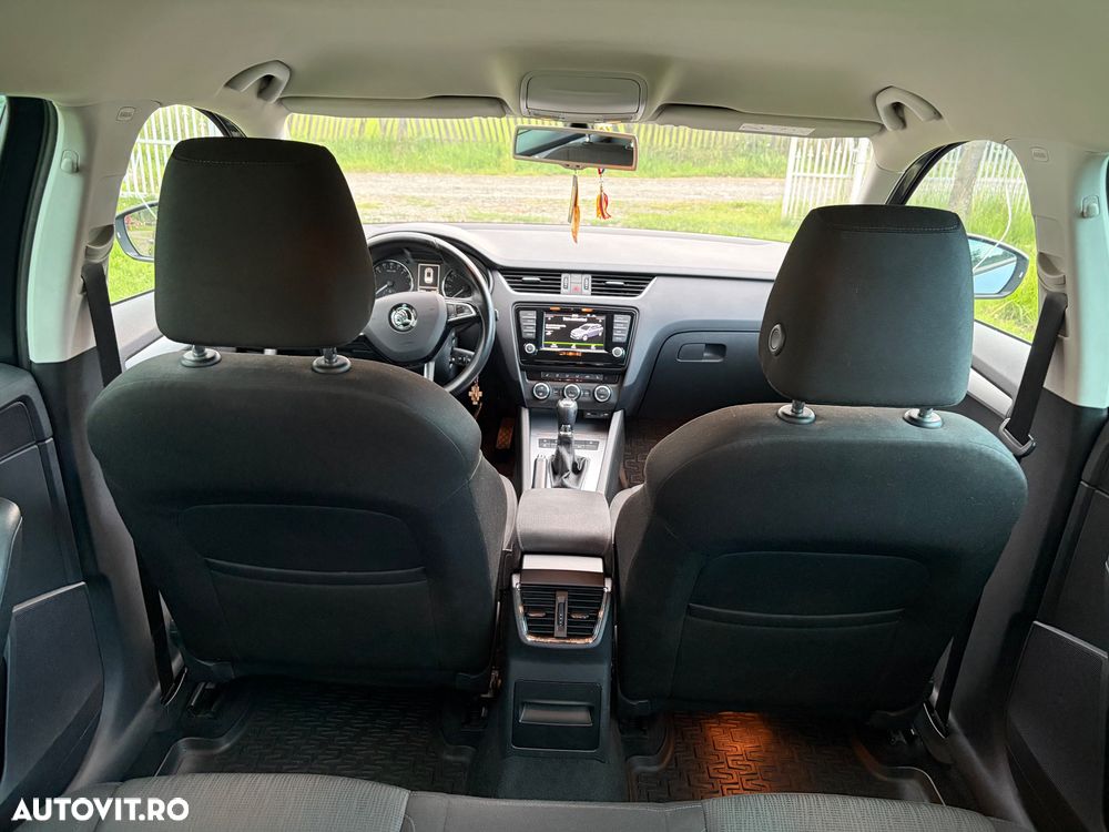Skoda Octavia 2.0 TDI DSG 4X4 Style - 21