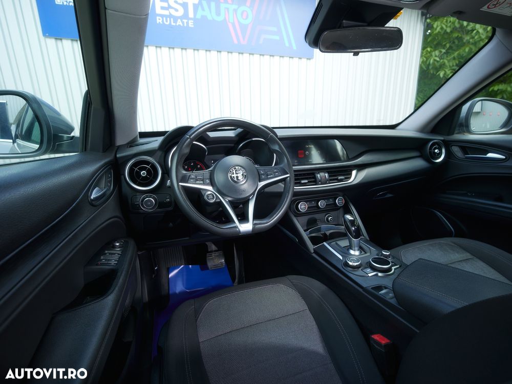 Alfa Romeo Stelvio 2.2 16V AT8-Q4 Executive - 6