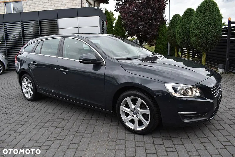 Volvo V60 D4 Momentum - 40