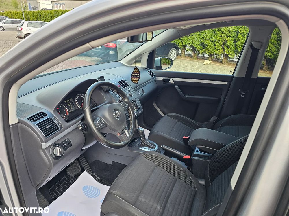 Volkswagen Touran 1.6 TDI DPF BlueMotion Technology DSG Cup - 17