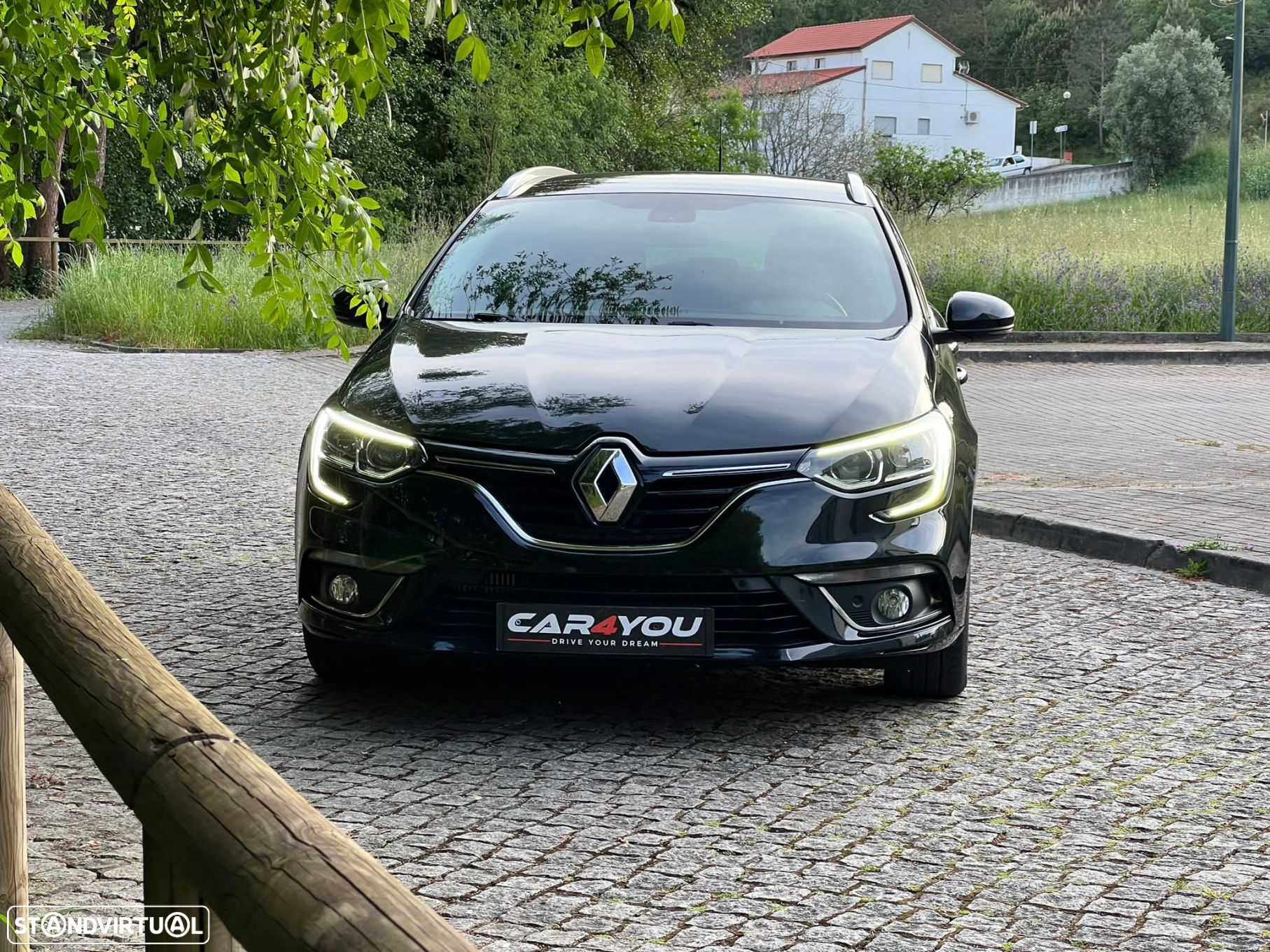 Renault Mégane Sport Tourer 1.3 TCe Limited - 10