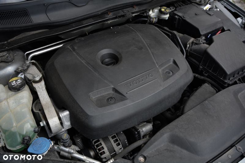 Volvo V40 T2 - 22