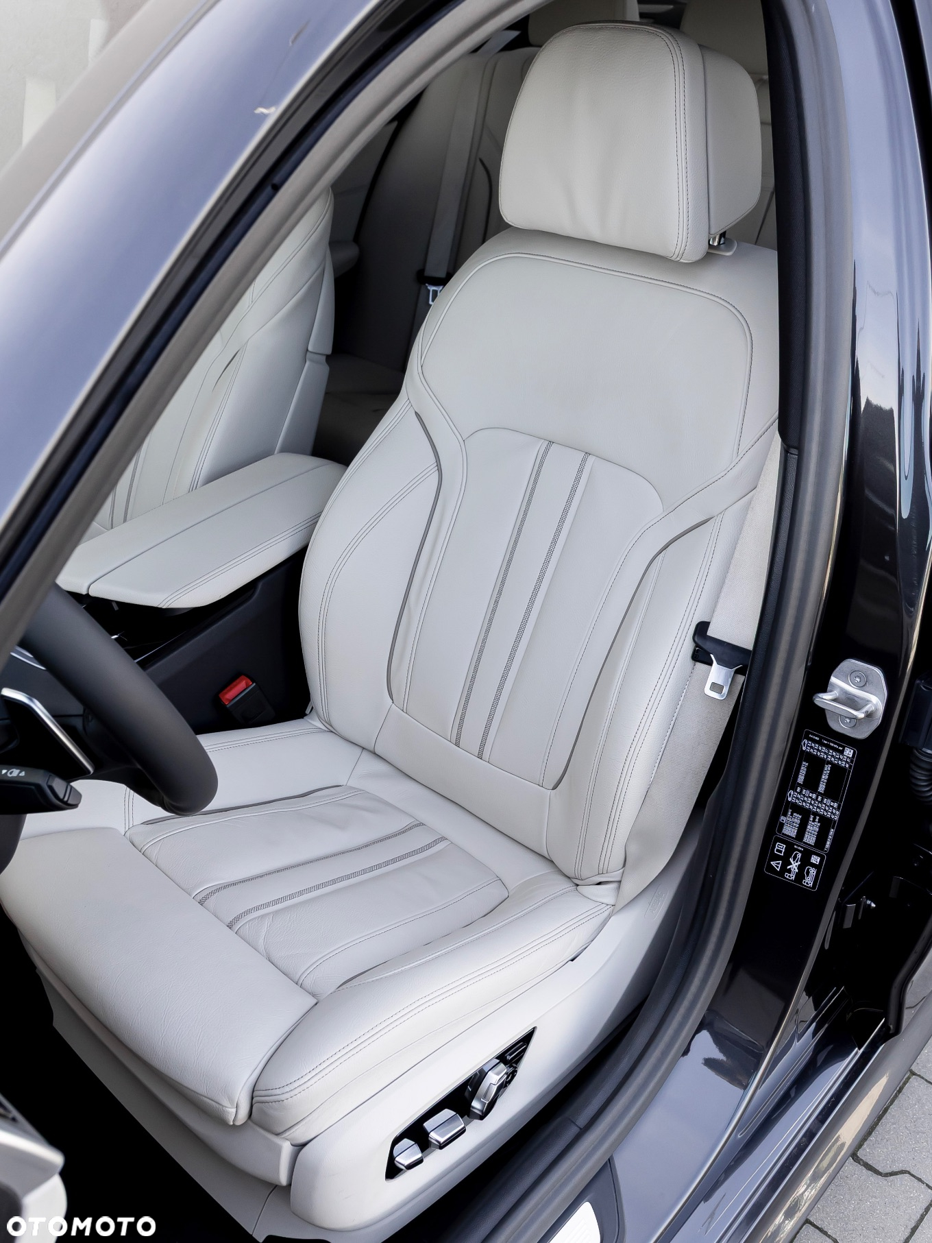 BMW Seria 5 520d xDrive M Sport sport - 30