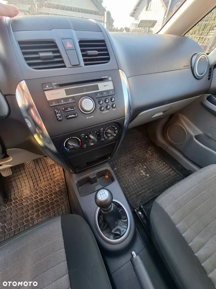 Suzuki SX4 1.6 Comfort 4WD - 10