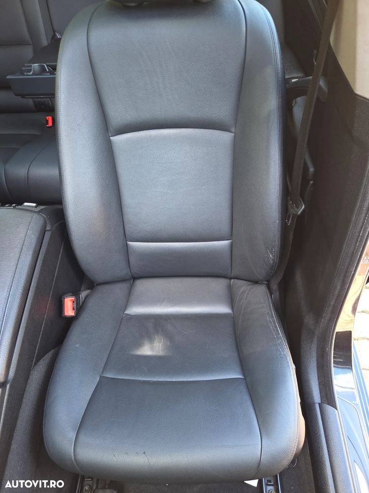 BMW Seria 5 520d Aut. - 35
