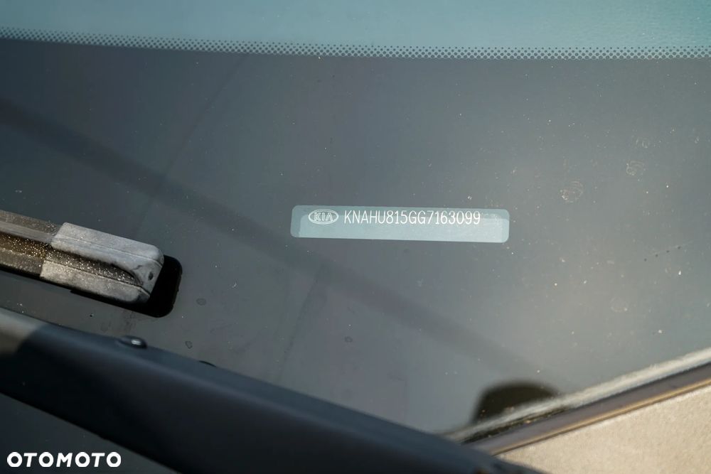 Kia Carens 1.7 CRDi L DCT - 40