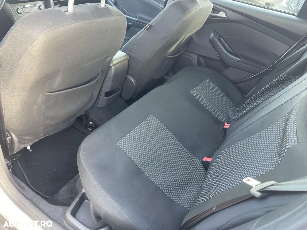 Ford Focus 1.0 EcoBoost Trend - 16