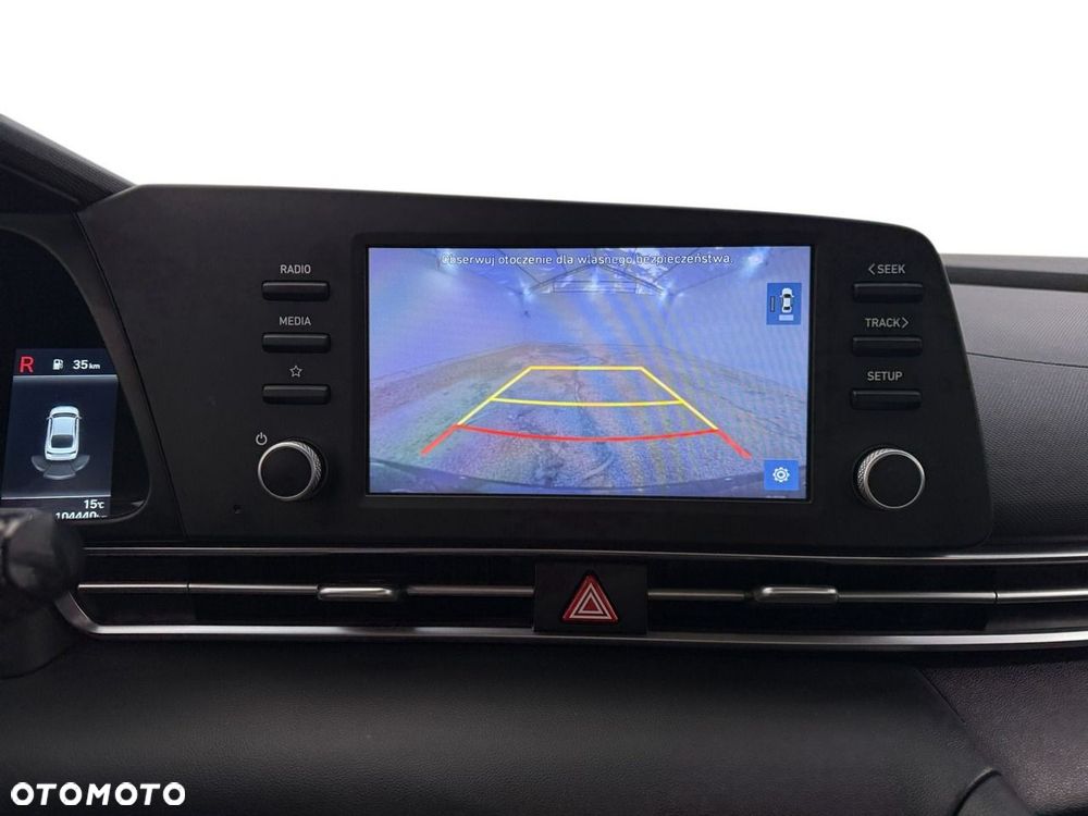 Hyundai Elantra - 21