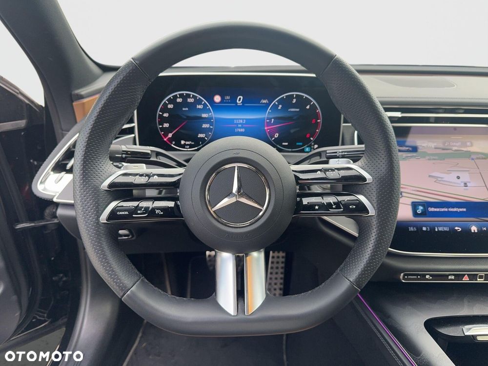 Mercedes-Benz Klasa E 220 d mHEV AMG 9G-Tronic - 13