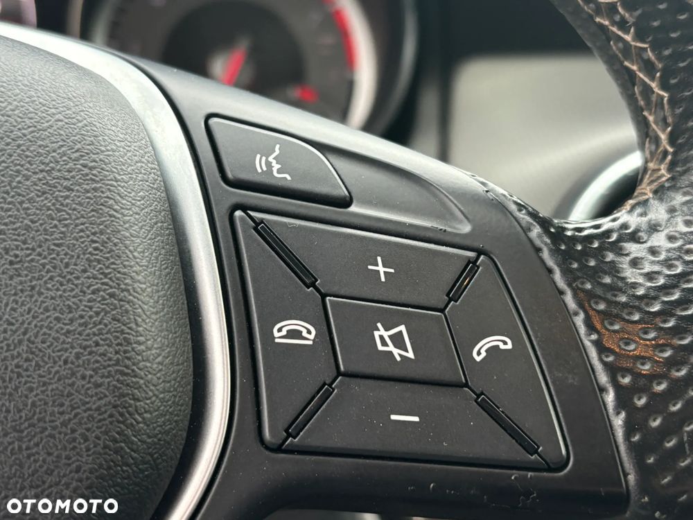Mercedes-Benz CLA 180 StreetStyle - 22