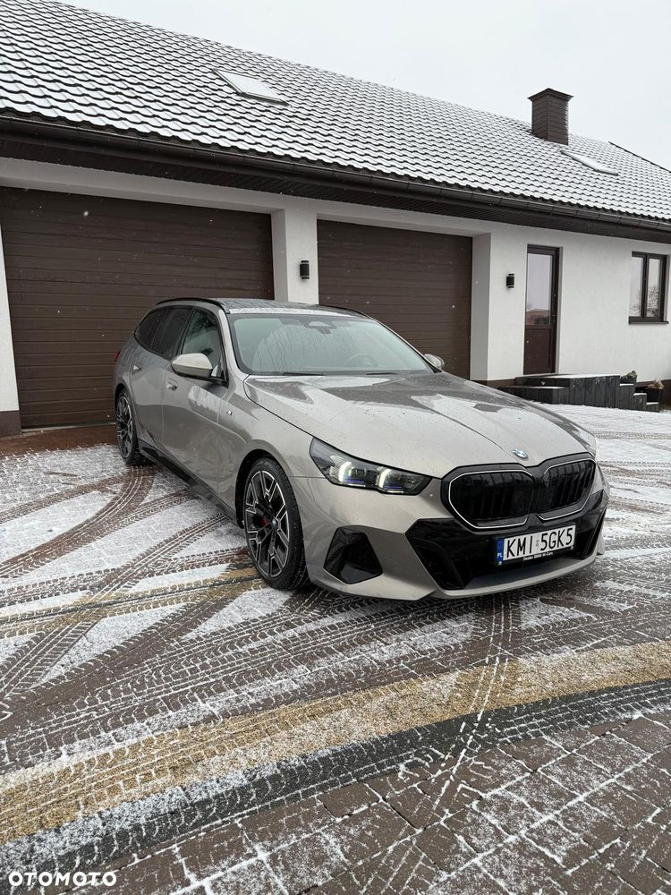BMW Seria 5 540d xDrive mHEV - 4