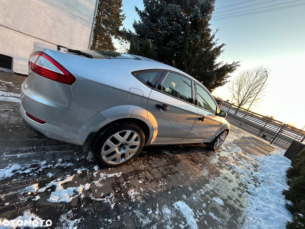 Ford Mondeo 1.8 TDCi Trend - 12