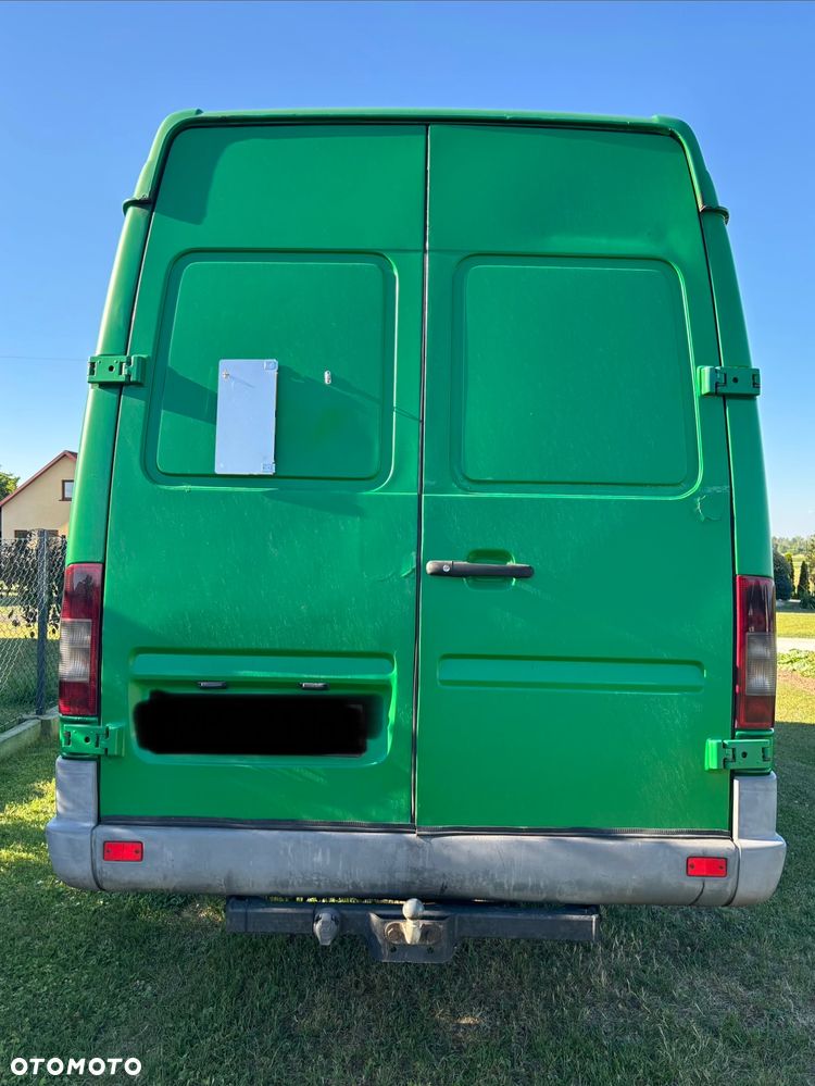 Mercedes-Benz Sprinter - 15