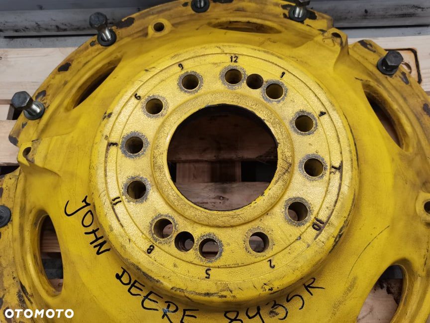 Serce felgi John Deere 8345 R R303742 - 2