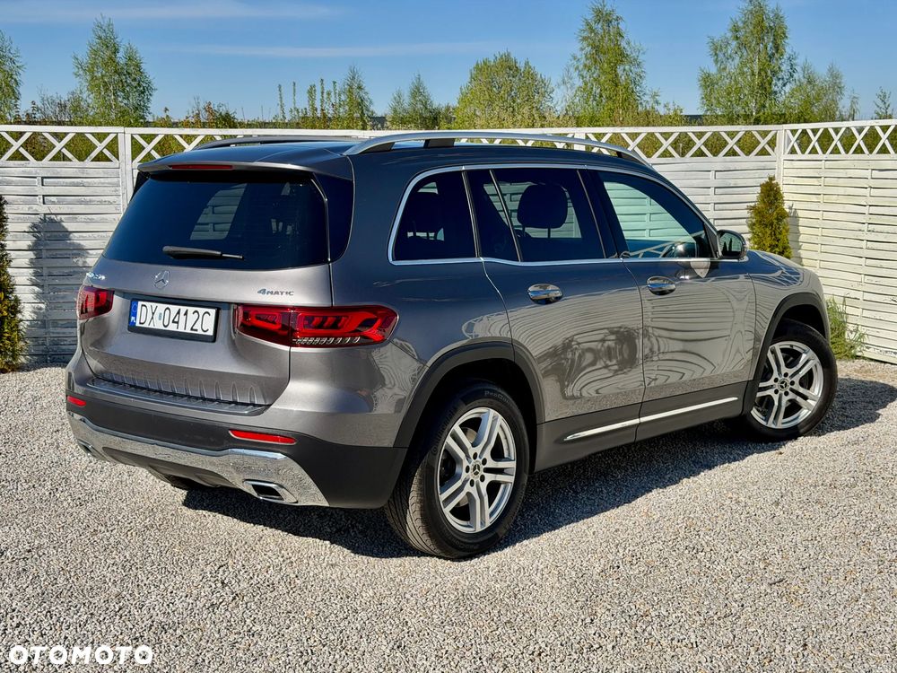 Mercedes-Benz GLB 250 4Matic 8G-DCT - 3
